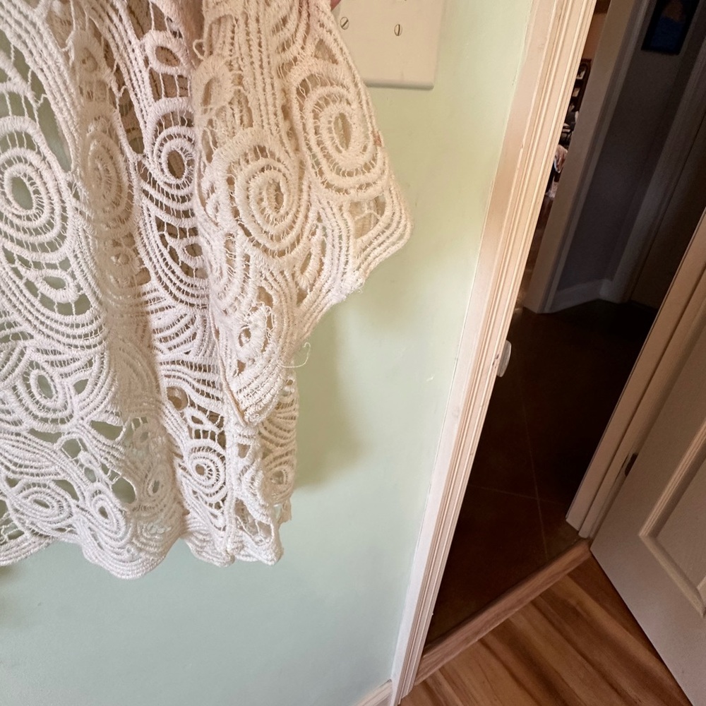 Cream Lace Open tunic - Picture 4 of 7